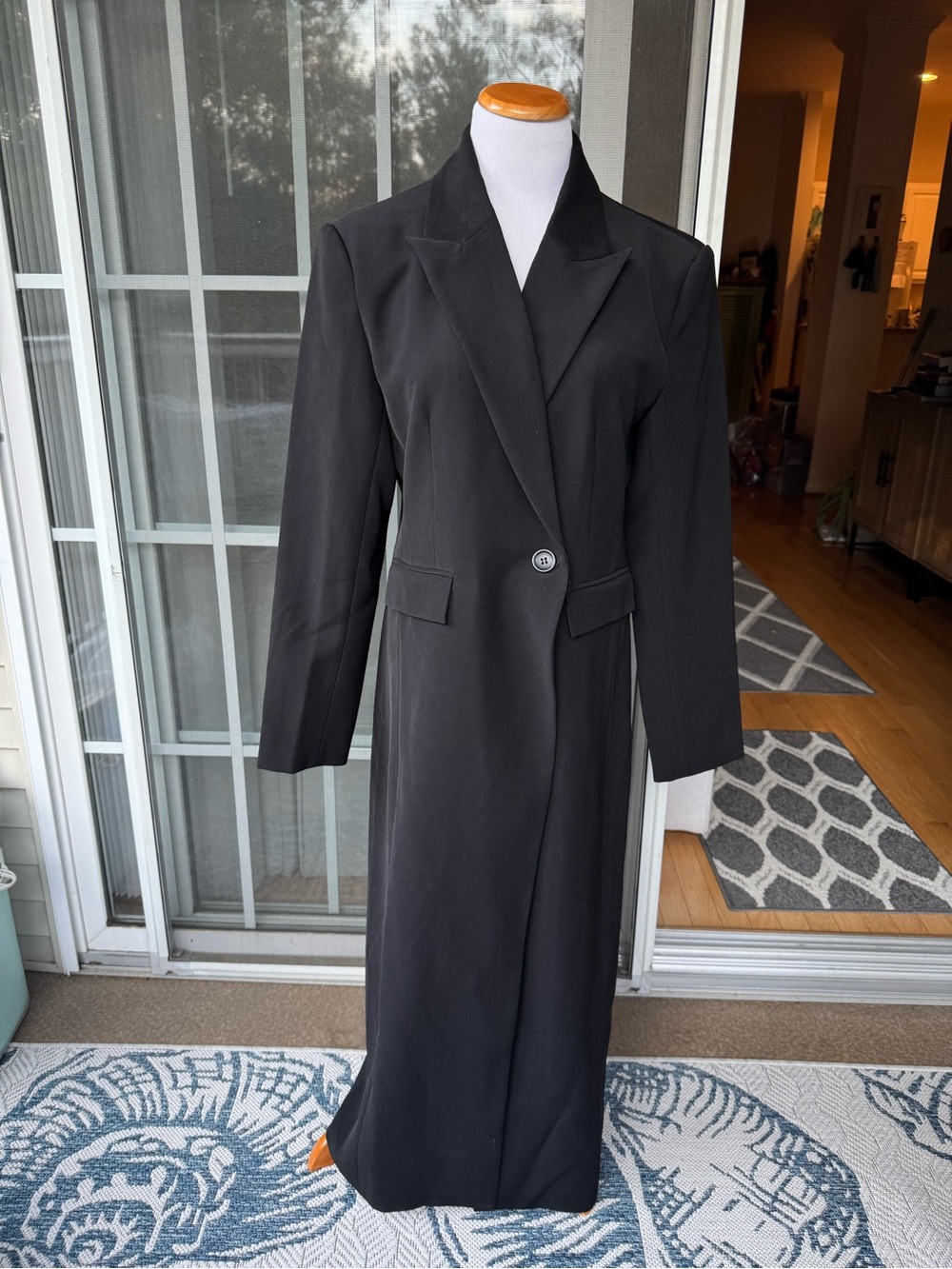 Commense Women's Black Long Single-Button Trench Coat